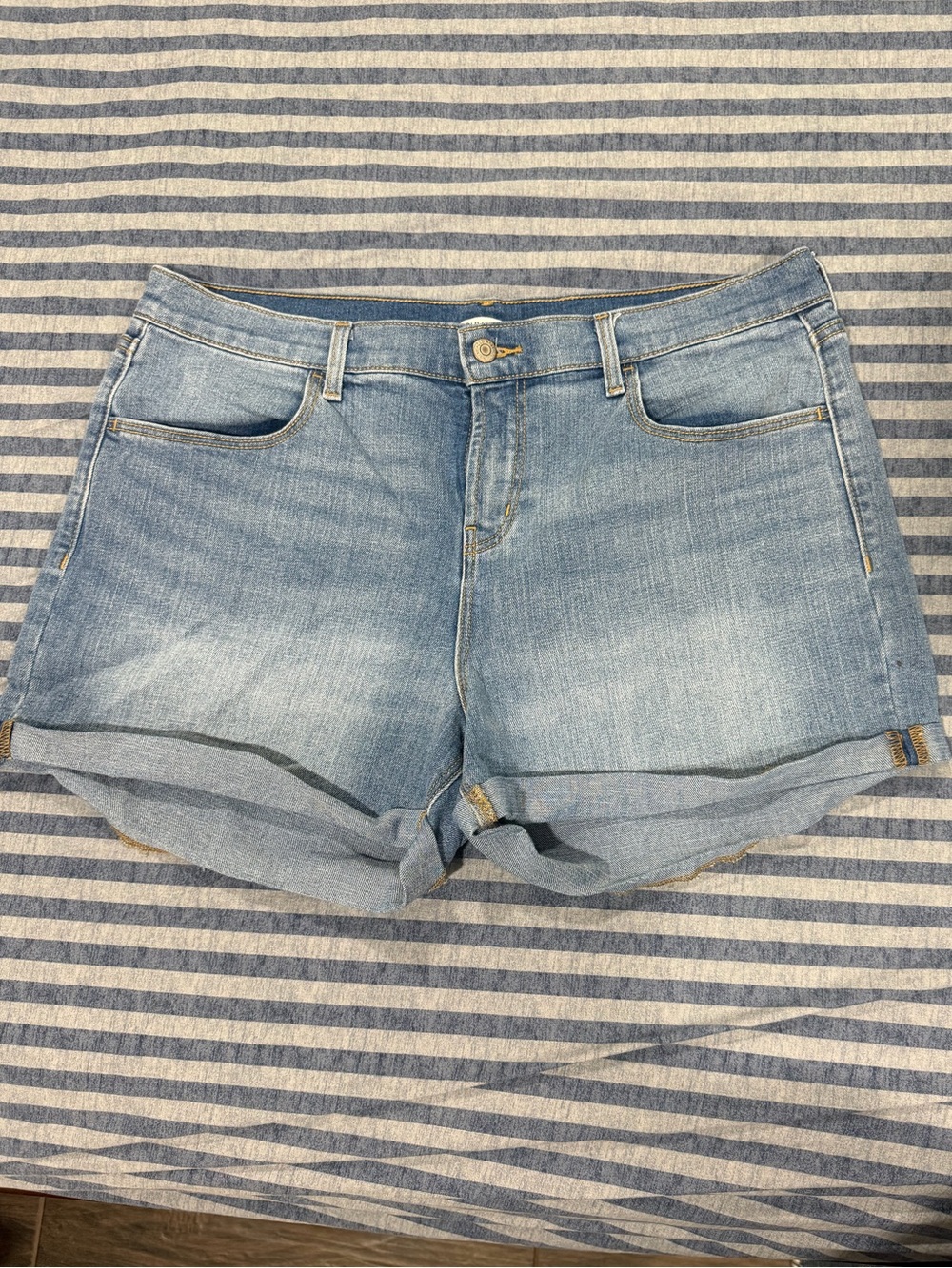 Old Navy Light Blue Denim Rolled-Hem Shorts